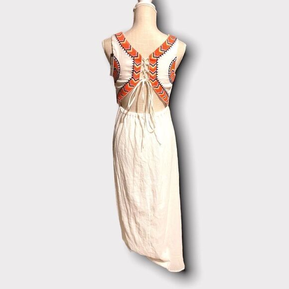 Romeo & Juliet Couture | NWT Women’s White Maxi Dress Embroidered Design Small - Picture 4 of 6